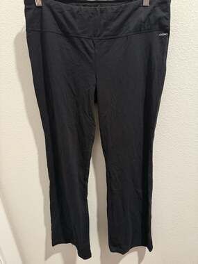 Jockey Women's Black Pull-On Stretch Yoga Pants